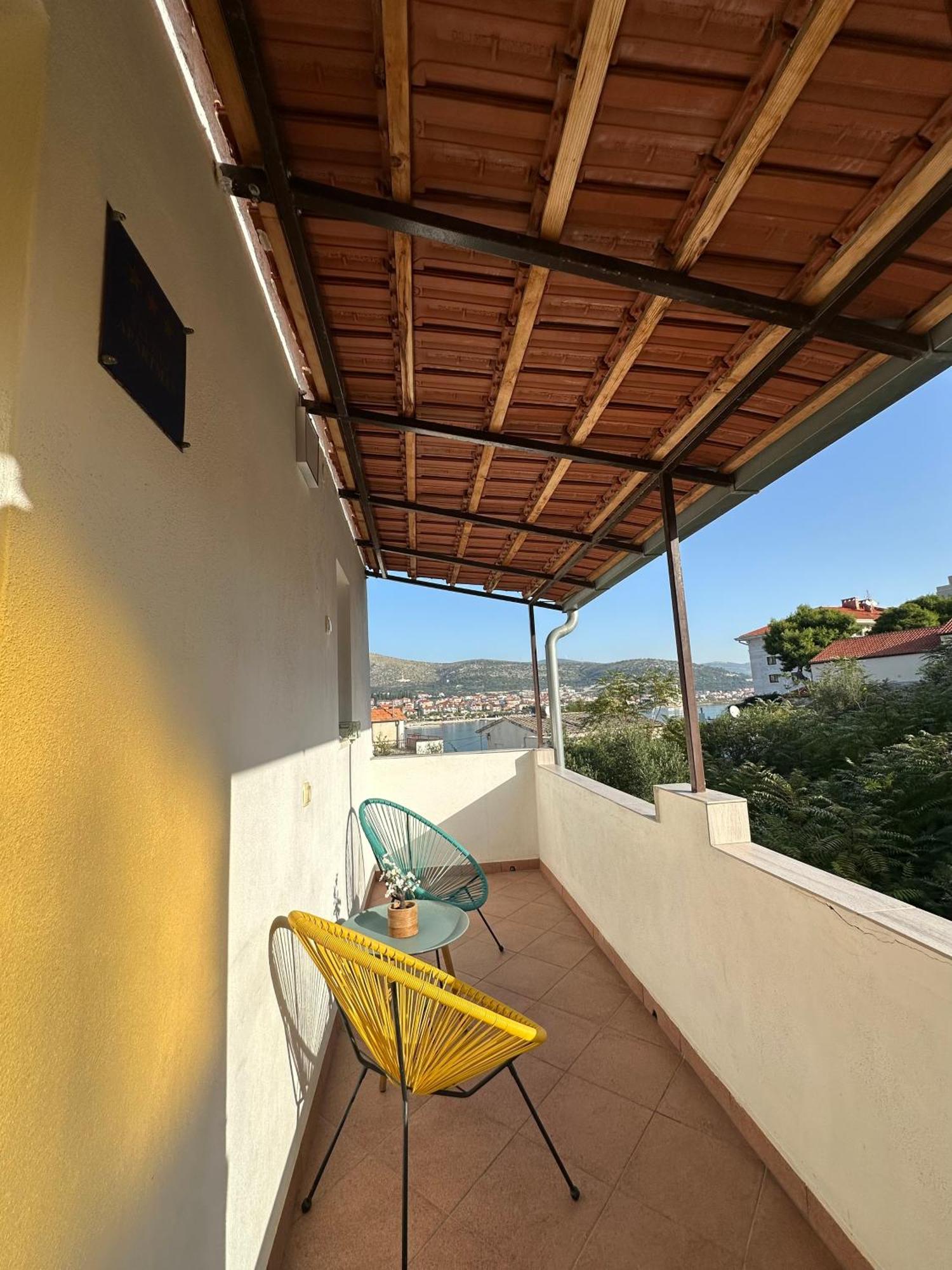 Studio Apartment Coce Трогир Экстерьер фото