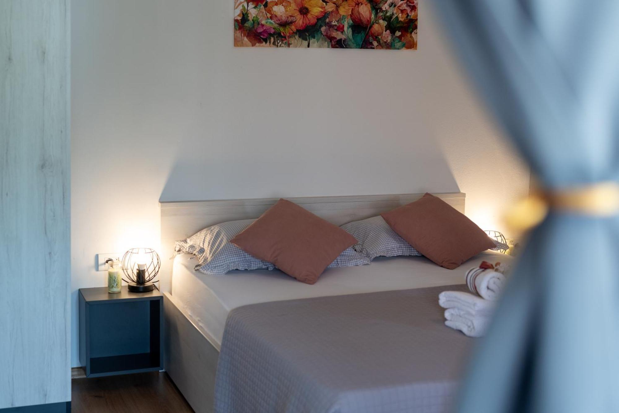 Studio Apartment Coce Трогир Экстерьер фото