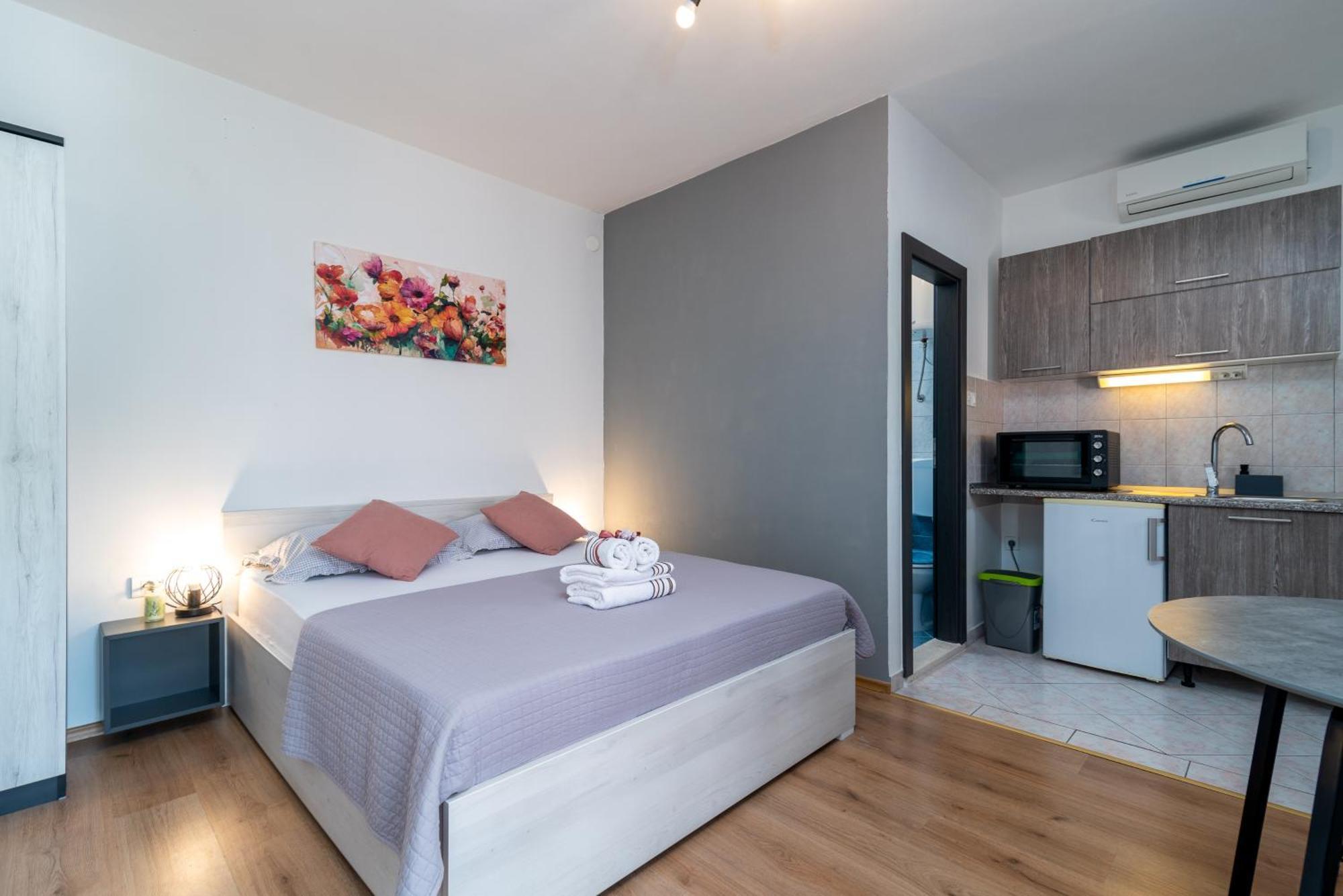 Studio Apartment Coce Трогир Экстерьер фото