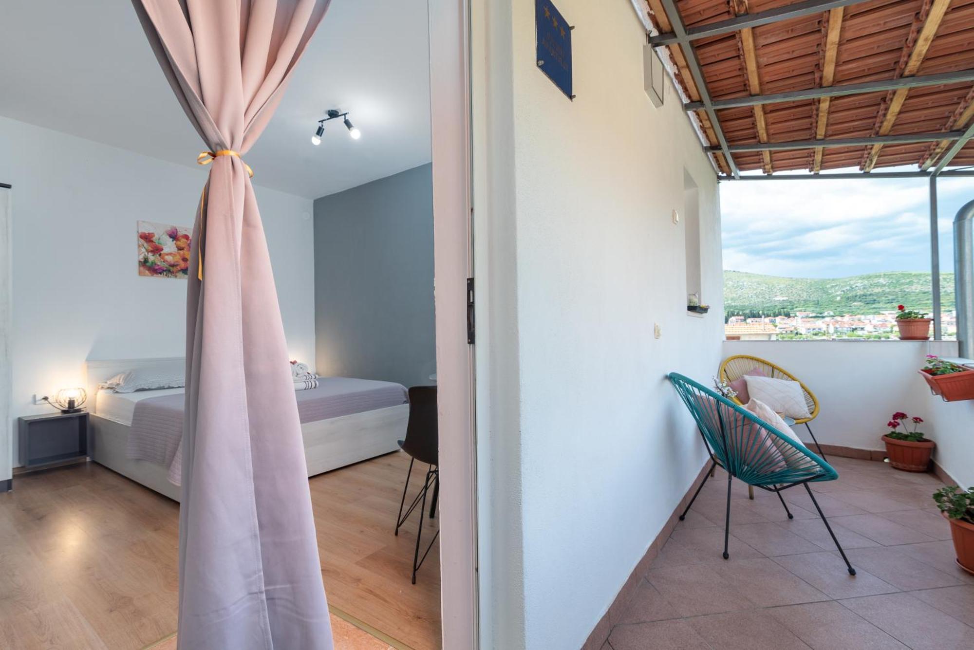 Studio Apartment Coce Трогир Экстерьер фото