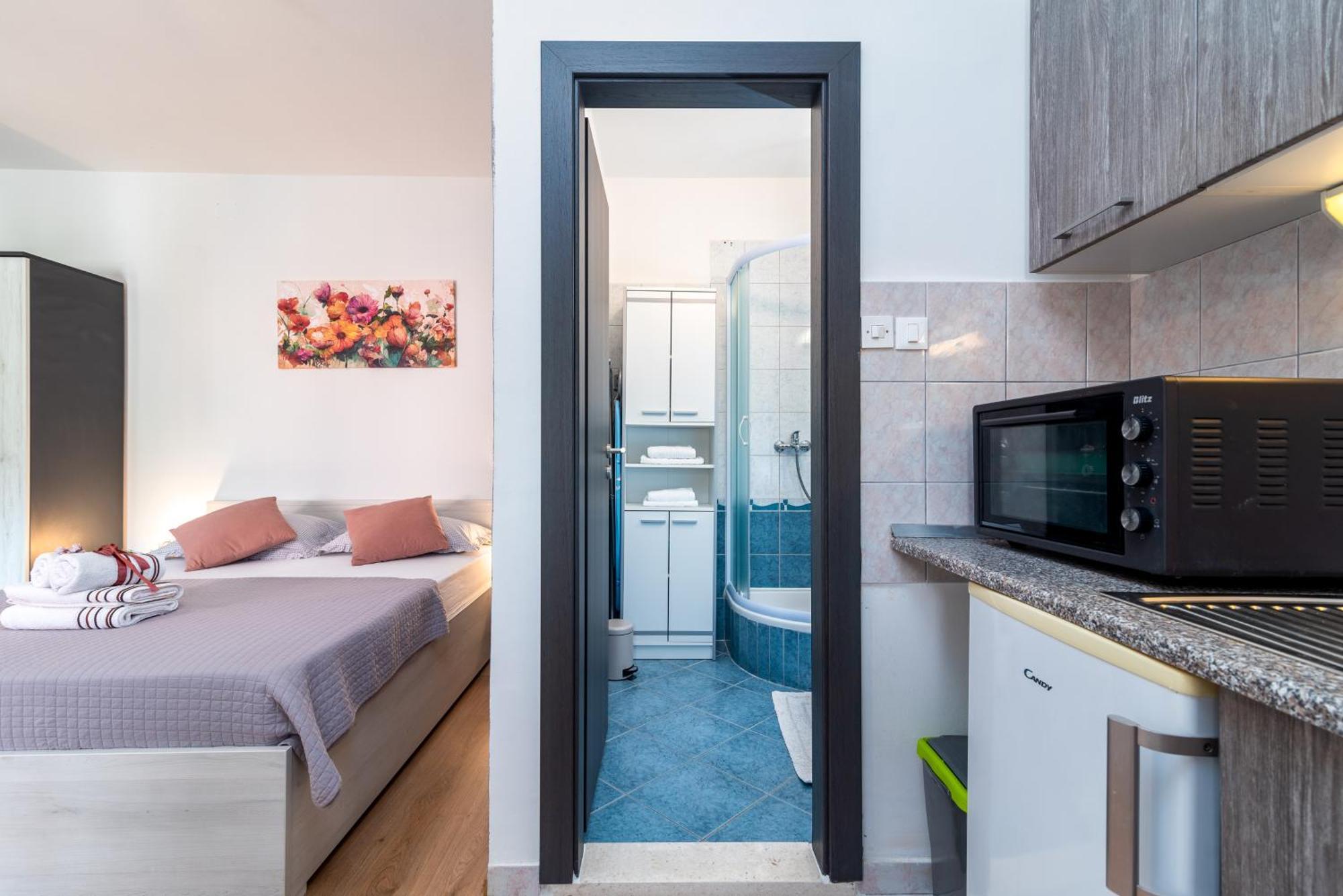 Studio Apartment Coce Трогир Экстерьер фото