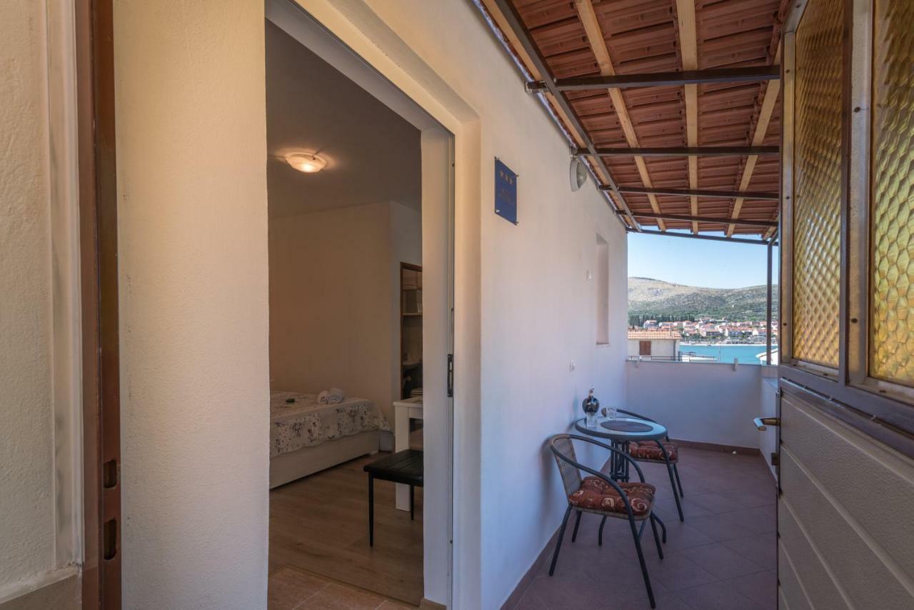 Studio Apartment Coce Трогир Экстерьер фото