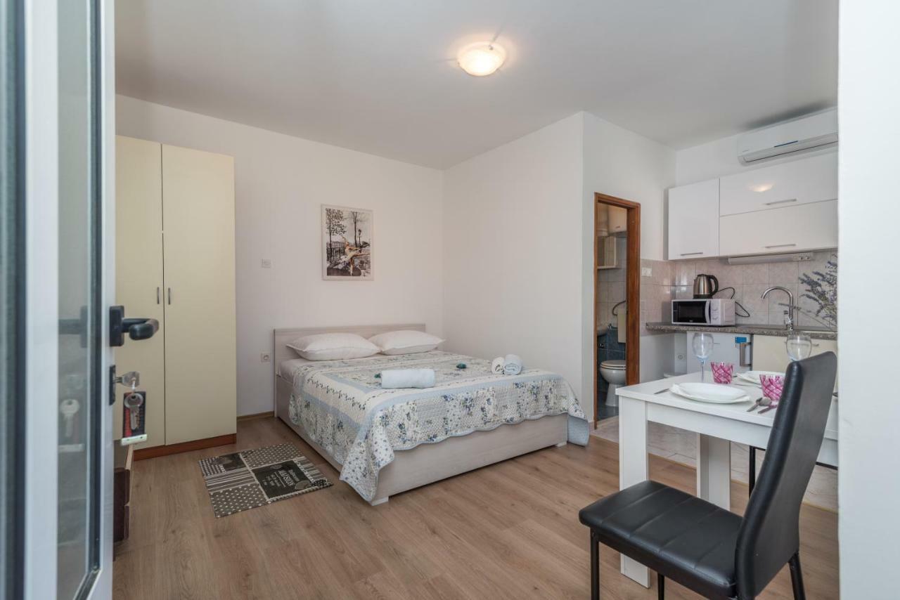 Studio Apartment Coce Трогир Экстерьер фото