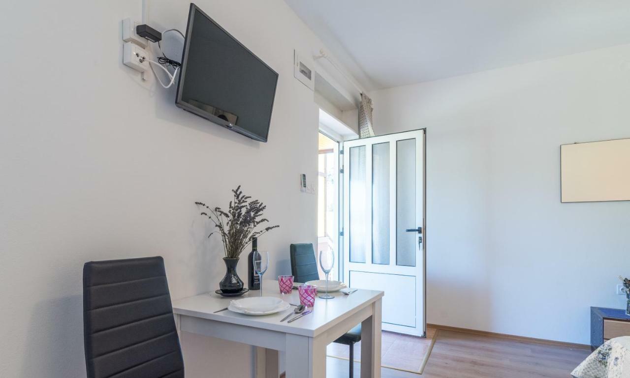 Studio Apartment Coce Трогир Экстерьер фото